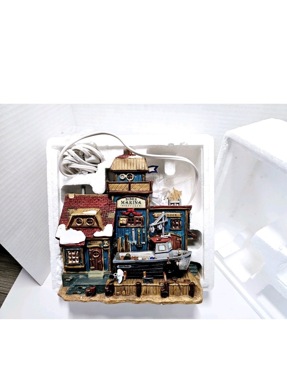 2002 LEMAX Porcelain Lighted House Light & Cord Burks Marina Services #25642 - Picture 12 of 15
